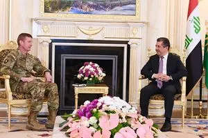 مسرور بارزاني يدعو التحالف الدولي لمواصلة مهامه بمساعدة الجيش العراقي والبيشمركة في مكافحة الإرهاب