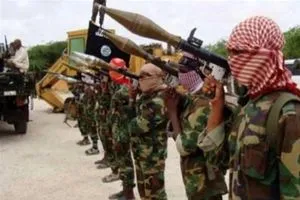 أزمة جديدة بالصومال.. مروحية اممية وطاقمها بقبضة "الشباب" الإرهابية