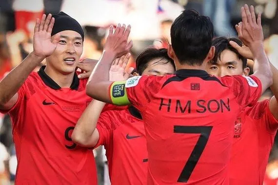 كوريا الجنوبية تتخطى البحرين بثلاثية لهدف في كأس آسيا