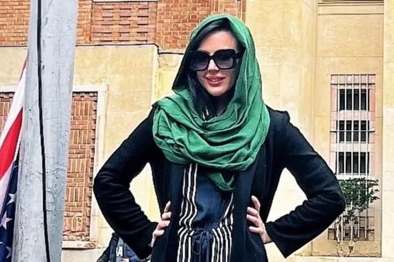 ممثلة أفلام إباحية تزور إيران وتفجر جدلاً واسعاً