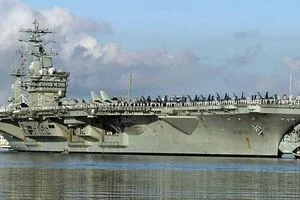 "هاكرز" يستولون على وثائق سرية تابعة  للاسطول الخامس الأمريكي في البحرين