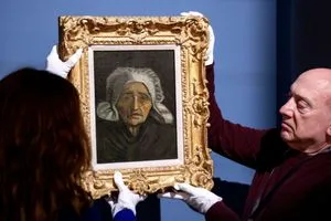 "امرأة فلاحة".. لوحة فان جوخ تُباع بخمسة ملايين دولار