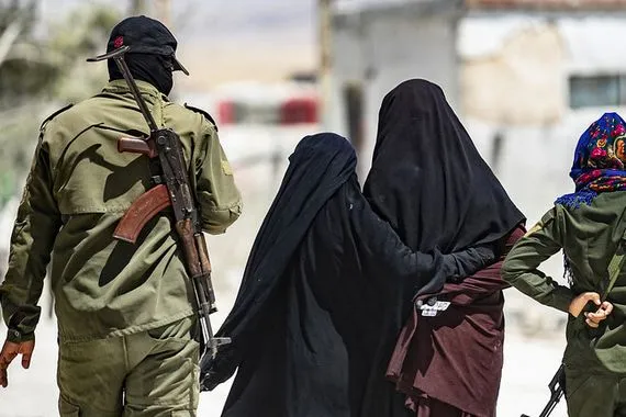 سبايا البغدادي يفندّن ادعاءات زوجتيه: تعذيب نساء داعش لنا أشد قسوة من الرجال