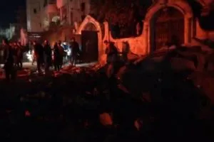 قتيل وجرحى من الحرس الثوري الإيراني بقصف جوي يستهدف مقرا لهم بدير الزور