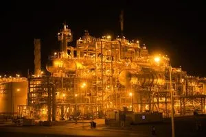 وزارة النفط تتحرك باتجاه زيادة انتاجية المصافي وصولا للاكتفاء الذاتي والتصدير
