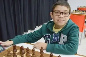 أصغر لاعب في التاريخ.. "ميسي الشطرنج" يهزم بطل العالم
