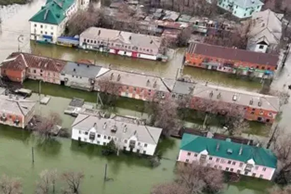 فيضانات غير مسبوقة تهدد حياة آلاف الروسيين (صور)