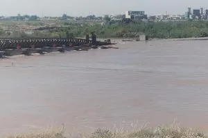 خروج جسر حيوي عن الخدمة في قضاء بيجي بسبب الأمطار والسيول