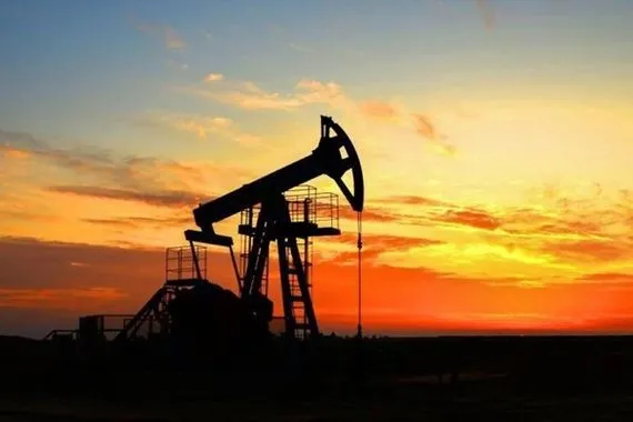 النفط يهبط وسط مخاوف من إمدادات الشرق الأوسط