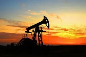 النفط يهبط وسط مخاوف من إمدادات الشرق الأوسط