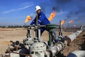النفط: الحكومة تتجه لتعظيم الإنتاج عبر إنشاء عدد من المصافي