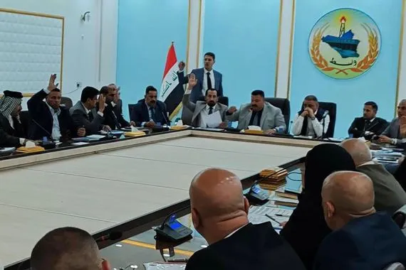 مجلس واسط يقيل مدير التربية ويحيل ملفاته إلى محكمة النزاهة
