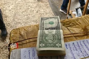 الدولار يعود للانخفاض مقابل الدينار في بغداد واربيل