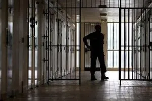 سياسي بحريني يكشف لـ/ المعلومة/ اعداد المعتقلين في سجون نظام بلاده