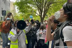 جامعة جورج واشنطن تنضم إلى الاحتجاجات الطلابية الداعمة لفلسطين