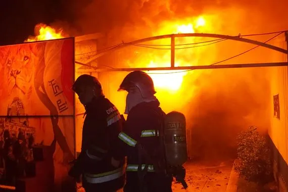 حريق كبير يلتهم مستودعاً للمشتقات النفطية قرب أربيل (فيديو)