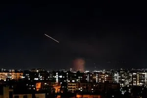 مقتل وإصابة عدد من المدنيين بقصف اسرائيلي استهدف حمص في سوريا