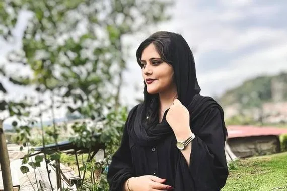 إيران تحكم بالسجن خمس سنوات بحق خال مهسا أميني