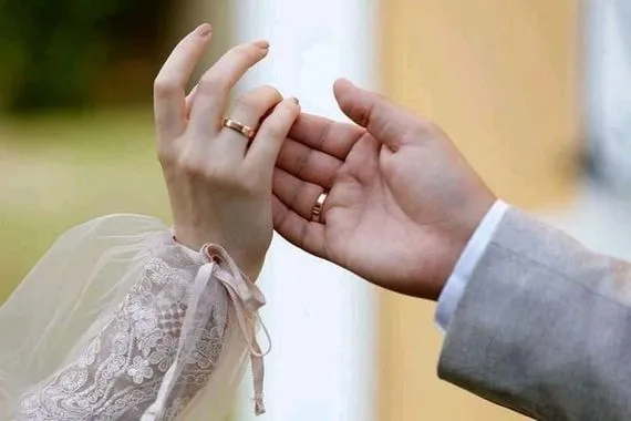 الزواج خارج المحاكم في العراق.. حقوق ضائعة للنساء وأطفال لا يعترف بهم القانون