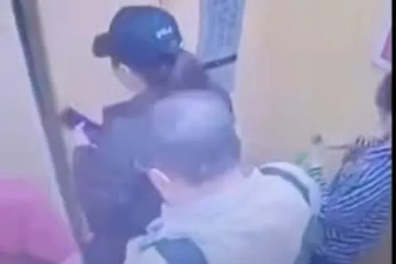 قفزوا من الطابق 21.. انتحار جماعي لعائلة يثير ضجة في اندونيسيا (فيديو)
