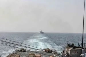 انصار الله يطلقون 3 صواريخ من اليمن باتجاه البحر الأحمر