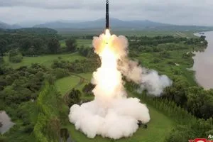 كوريا الشمالية تستقبل زيارة بلينكن لجارتها الجنوبية بـ"صواريخ بالستية"