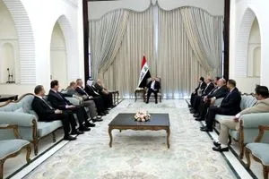 الرئيس العراقي يشدد على إيجاد معالجات لدفع رواتب موظفي الإقليم