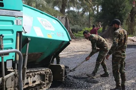 الجهد الخدمي للحشد الشعبي يباشر إكساء منطقة السريدات في بغداد