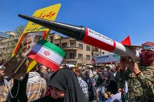 أمريكا تدخل حالة "تأهب قصوى" تحسبا لرد إيراني على هجوم القنصلية