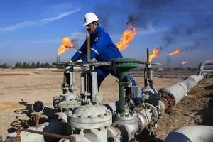 خبير نفطي يتحدث عن امتناع العراق بخفض إنتاجه النفطي