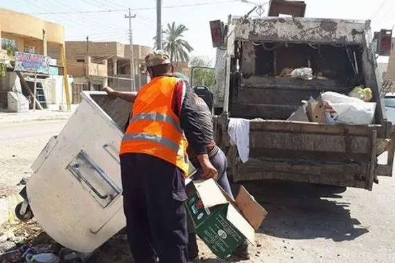 أخطاء تؤجل حقوق عمال النظافة في أكبر مدينة عراقية
