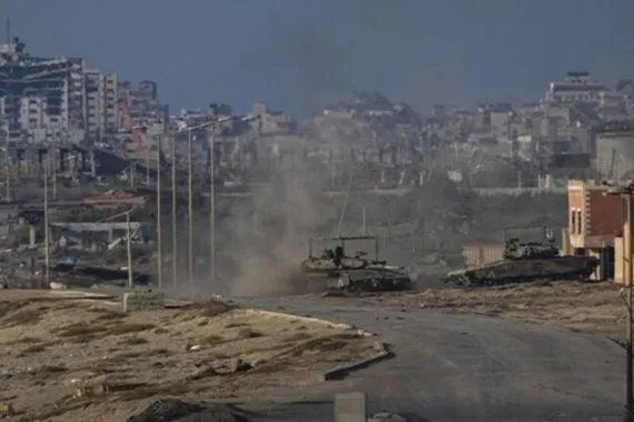 القسام تستهدف ناقلة جند للمحتل الصهيوني شرقي مدينة غزة