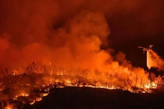 إجلاء آلاف السكان بسبب حريق ضخم في كاليفورنيا