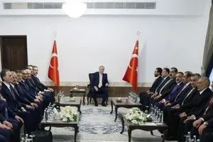 برلماني: خنوع الحكومة لتركيا بان منذ لقاء اردوغان بالكتل السنية