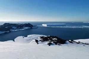 العثور على قارة تحت جليد غرينلاند