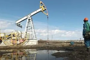 اسواق النفط العالمية تسجل ثالث انخفاض أسبوعي على التوالي