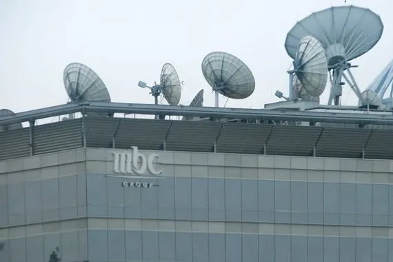 حشود غاضبة تقتحم مقر MBC في العاصمة بغداد ونائب يهدد بسحب رخصة القناة