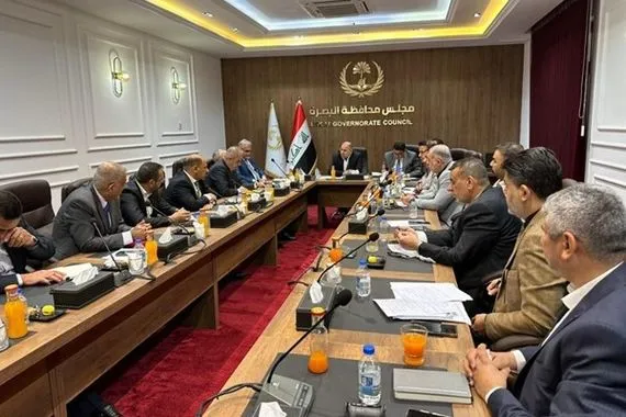مجلس البصرة يتخذ قرارات بشأن 13 ألف درجة وظيفية