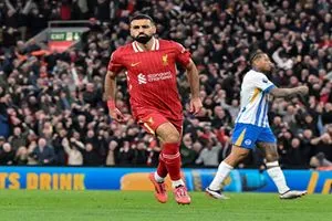 محمد صلاح يواصل كتابة التاريخ في الدوري الإنجليزي