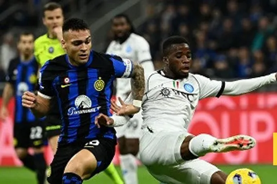 تاريخ مواجهات الإنتر ونابولي قبل قمة الكالتشيو