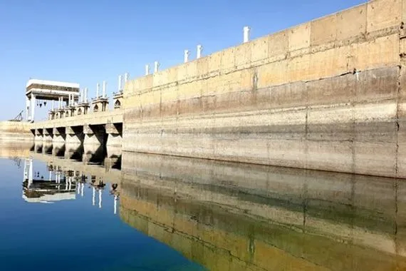 الطائرات التركية تستهدف سد تشرين في منبج بسوريا