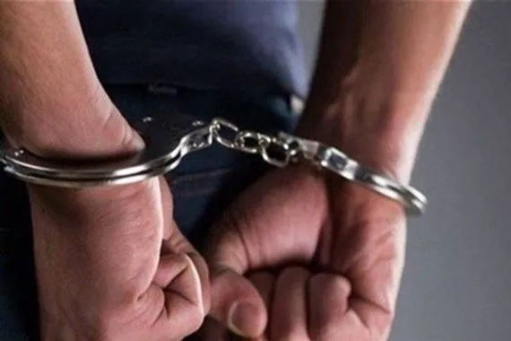 الاطاحة بـ 5 مطلوبين يحملون اسلحة غير مرخصة شرقي الفلوجة