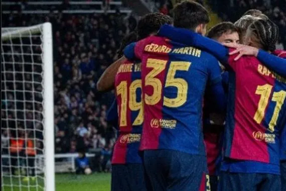 برشلونة يتوصل لاتفاق لتمديد عقد ثنائي الفريق