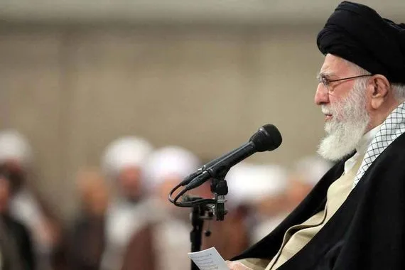 المرشد الاعلى يتوعد بالرد.."إذا ما مسوا بأمن أمتنا, فسوف نمس بأمنهم بلا تردد"
