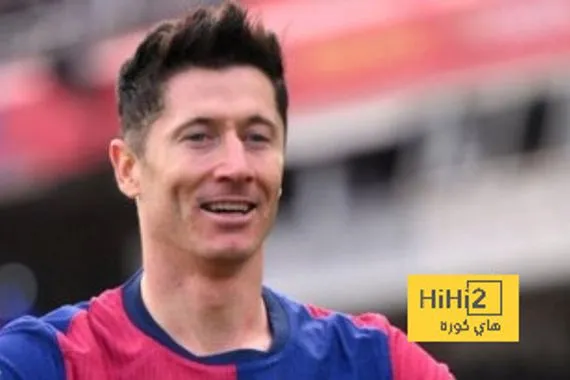 عرض برشلونة لتجديد عقد ليفاندوفسكي