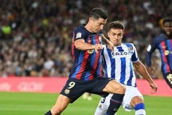 توقيت مباراة برشلونة وريال سوسيداد في أنحاء العالم