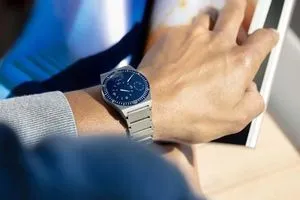 الكشف عن ساعة Ressence Type 7 الزيتية من التيتانيوم
