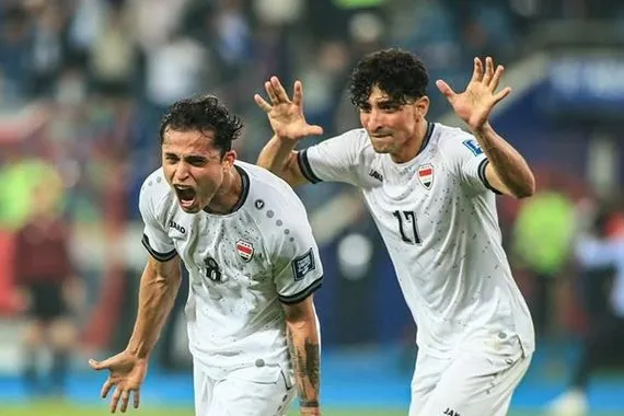 انطلاق مباراة العراق وفلسطين