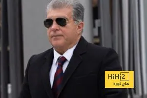 لابورتا يدفن رأسه في الرمال