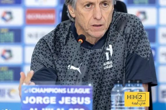 صور …الجمهور البرازيلي يحلم بتولي خيسوس تدريب المنتخب